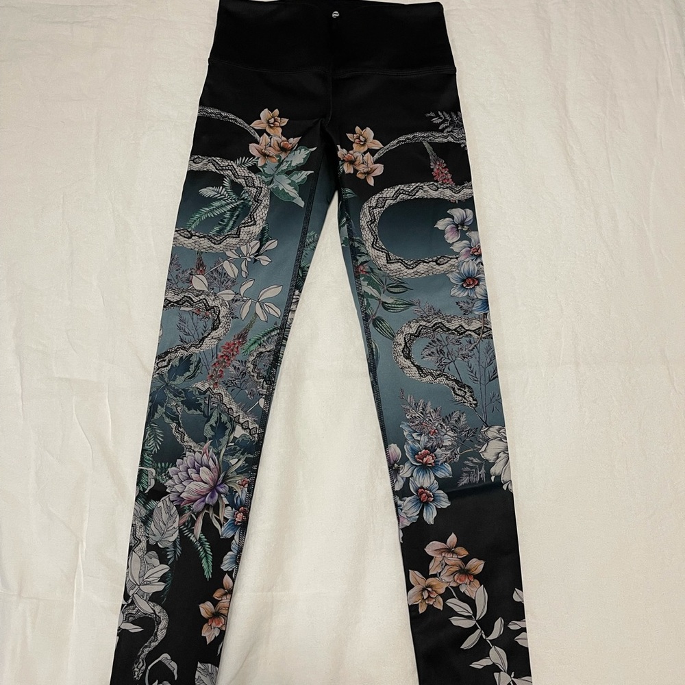 Noli leggings for sale!!